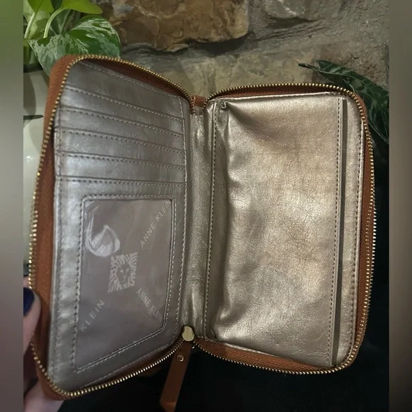 Anne Klein Tan Croc-Embossed Wallet - Picture 4 of 7